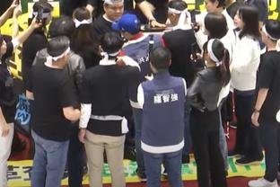 ?️日本球迷直拍：梅西登场瞬间，东京国立竞技场全场欢呼